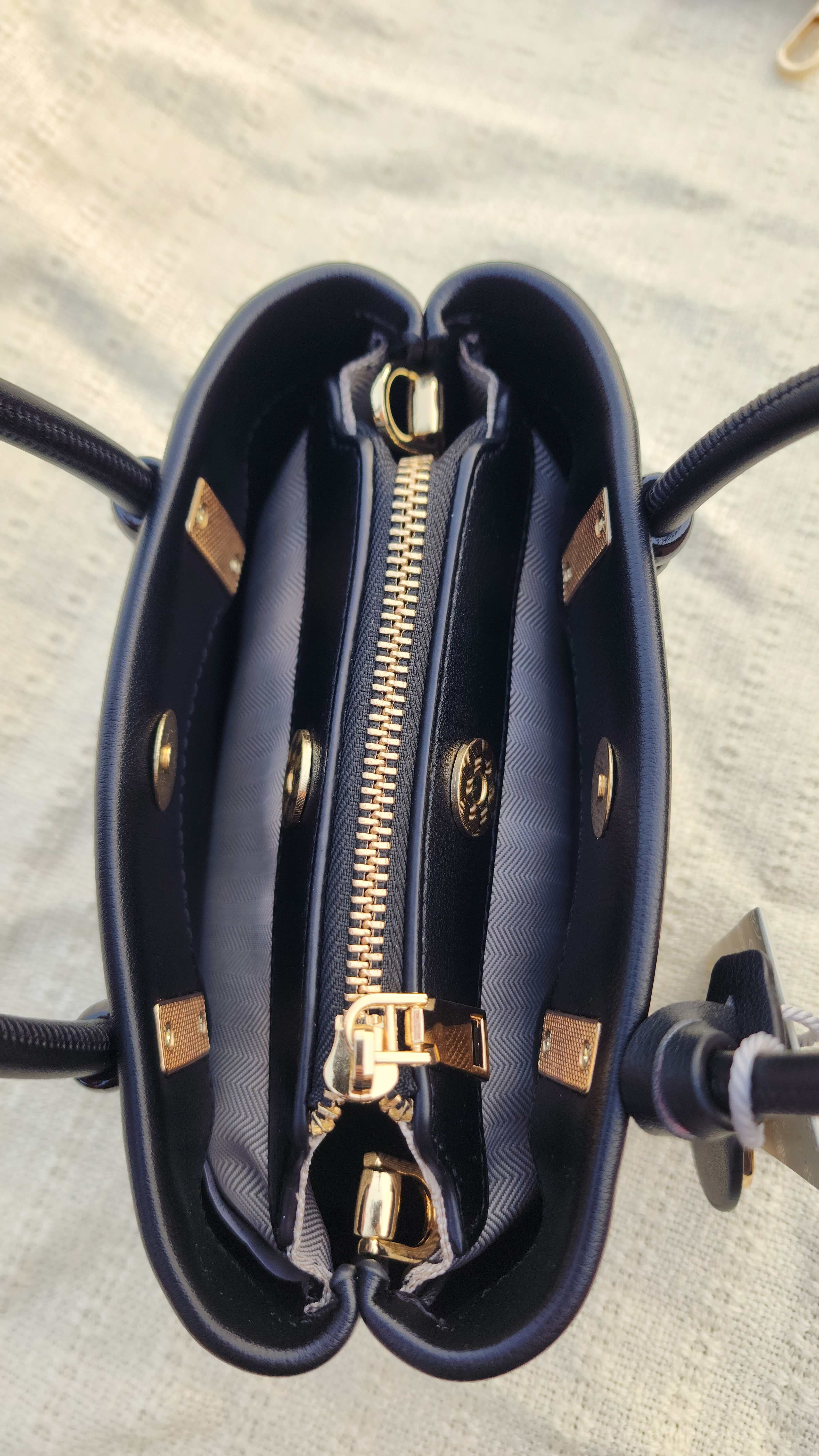 Eme&treinta Handbag with Shoulder Strap — view 4
