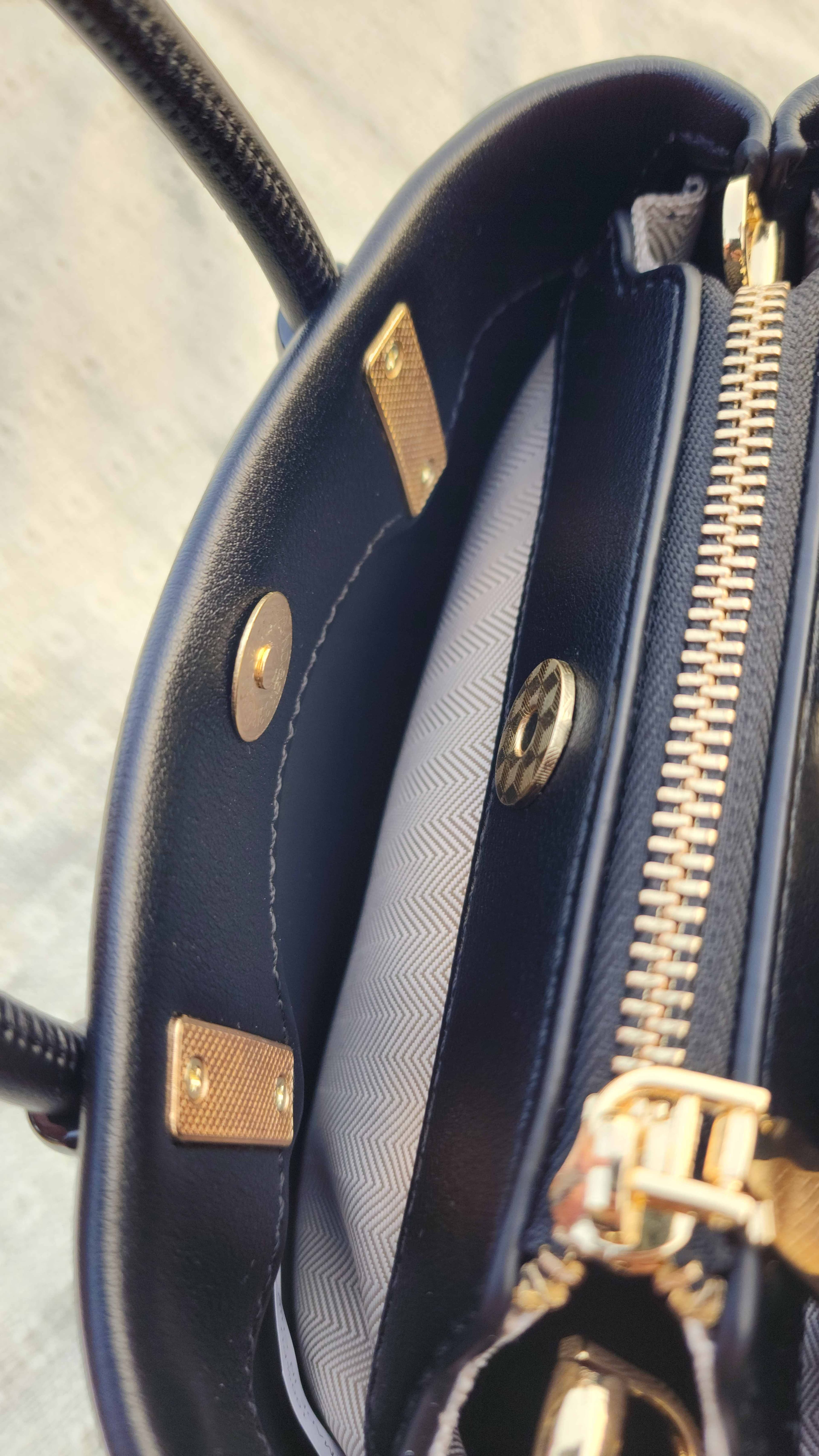 Eme&treinta Handbag with Shoulder Strap — view 5