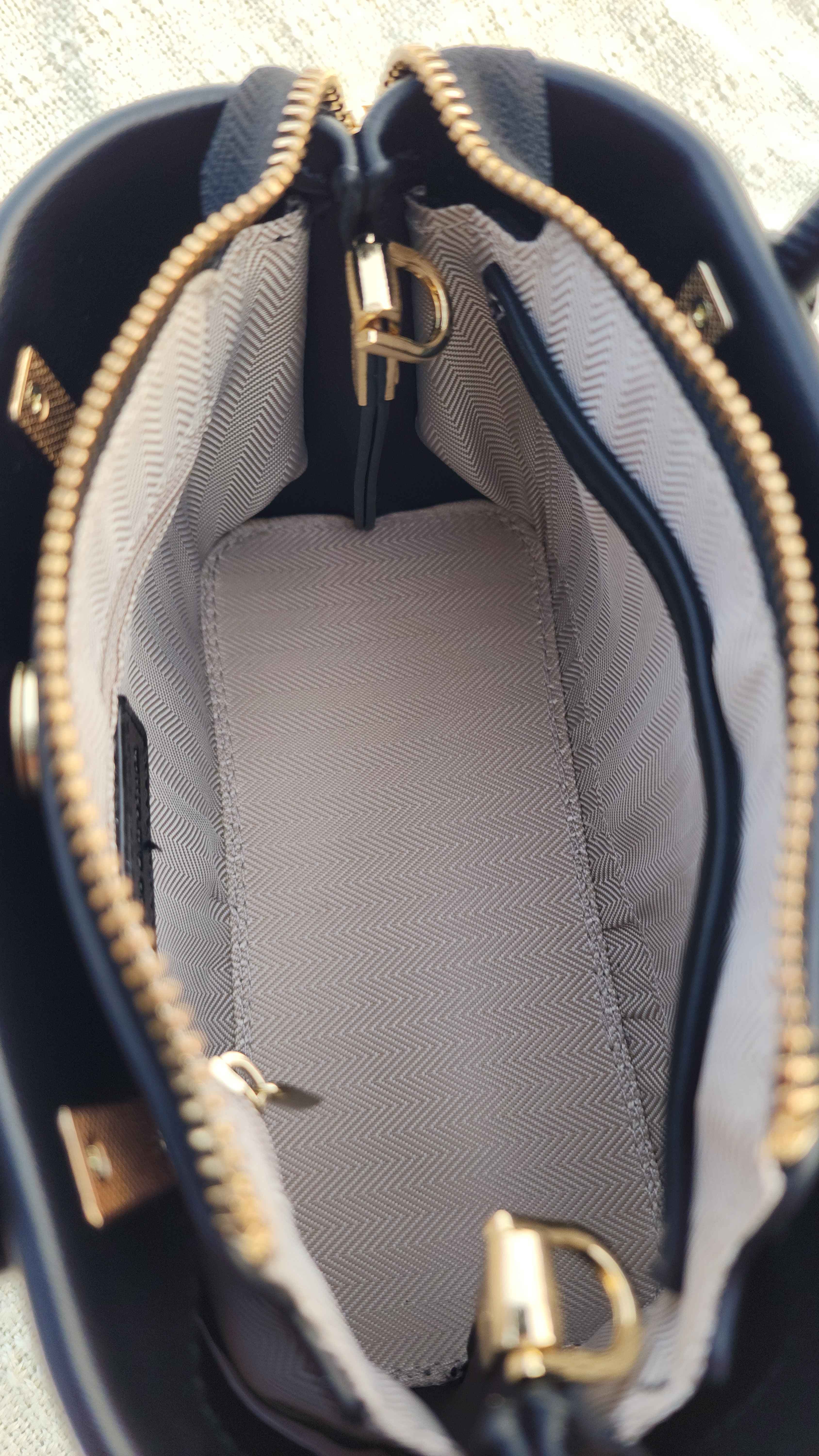 Eme&treinta Handbag with Shoulder Strap — view 6