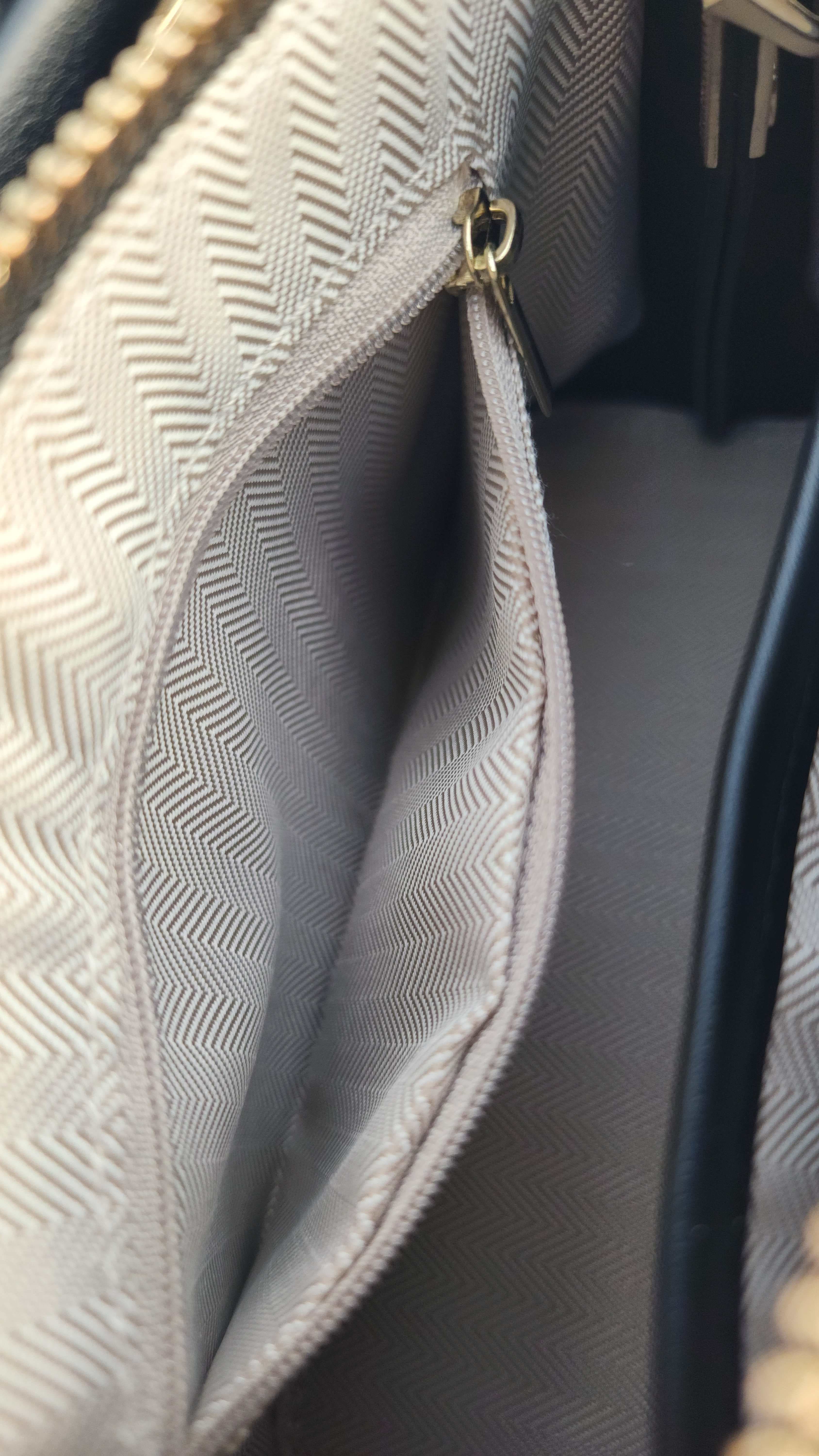 Eme&treinta Handbag with Shoulder Strap — view 9